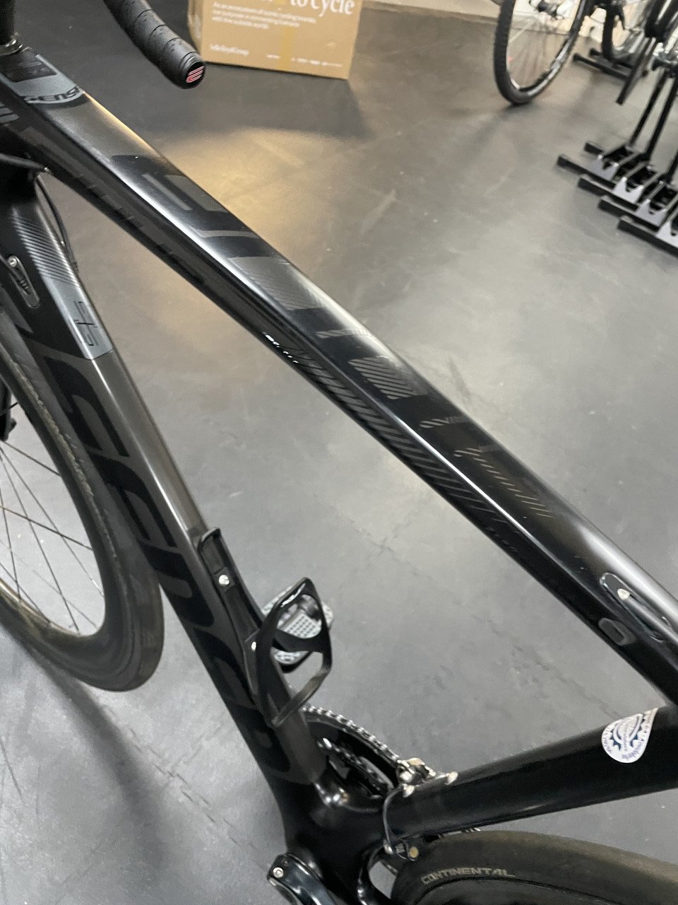 Sensa Giulia Full Carbon Racefiets zeer nette staat !!!