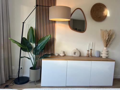 Lamp met granieten voet