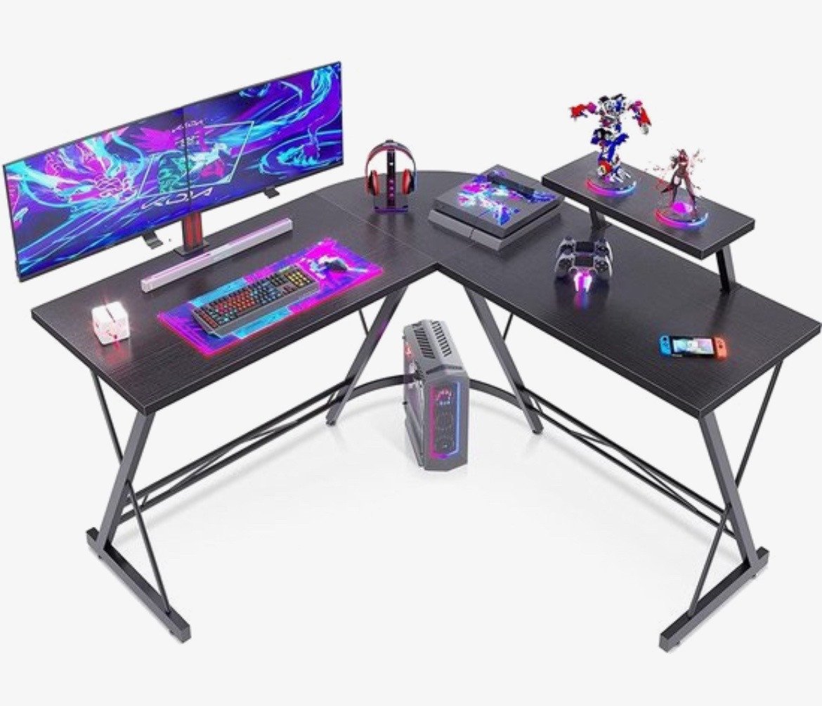 Gamebureau, L-vormig hoekbureau, waterproof en krasbestendig.