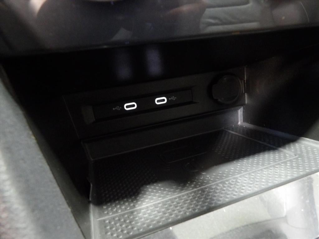 Volkswagen Tiguan 1.5 tsi 150pk dsg highline r-line 7-zits