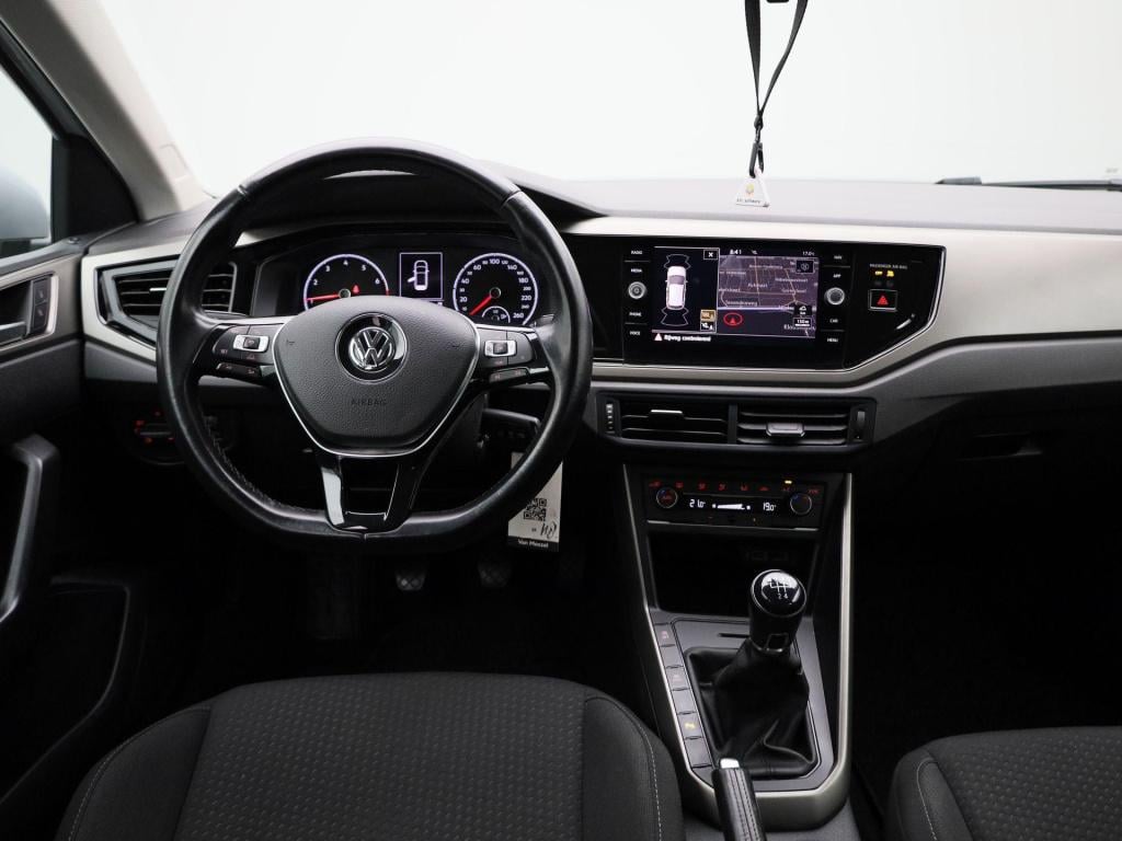 Volkswagen Polo 1.0 tsi comfortline business | parkeer sensoren | navigatie