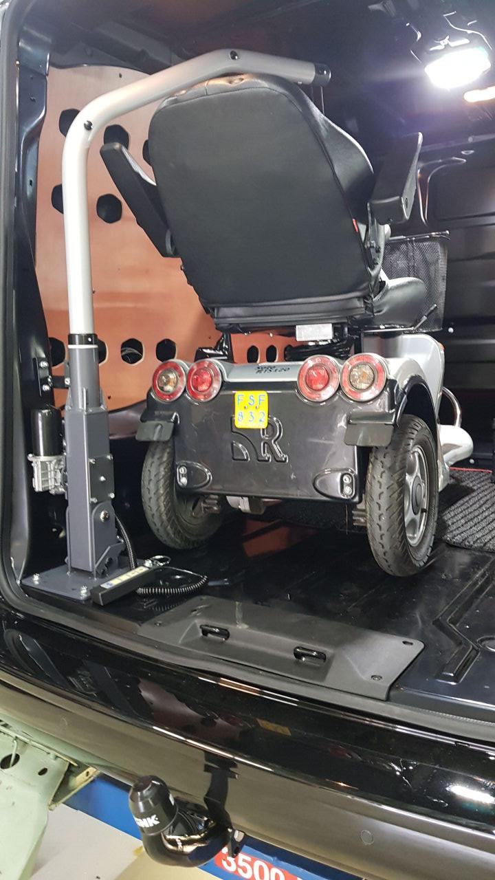 Rolstoelbus met lift, Toyota ProAce uit 2019