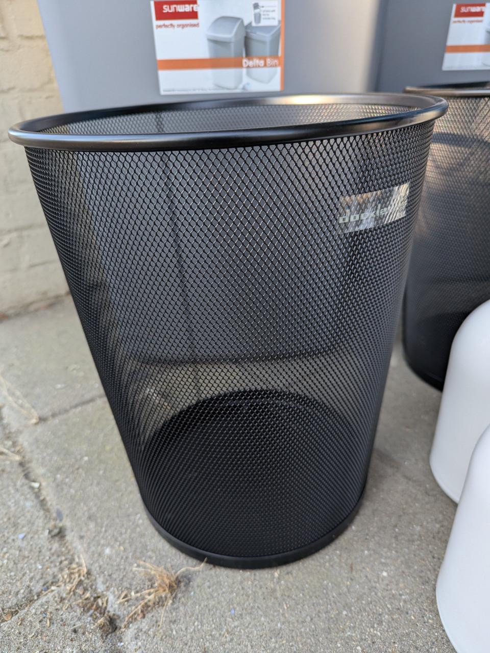 Vuilnisbakken, prullenbakken, Toiletborstels Nieuw