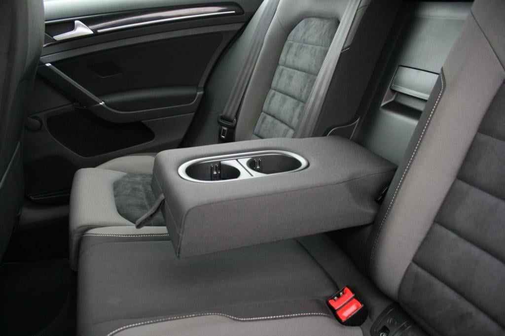 Volkswagen Golf 1.2 tsi highline / afn. trekhaak / navi / cruise / stoelver