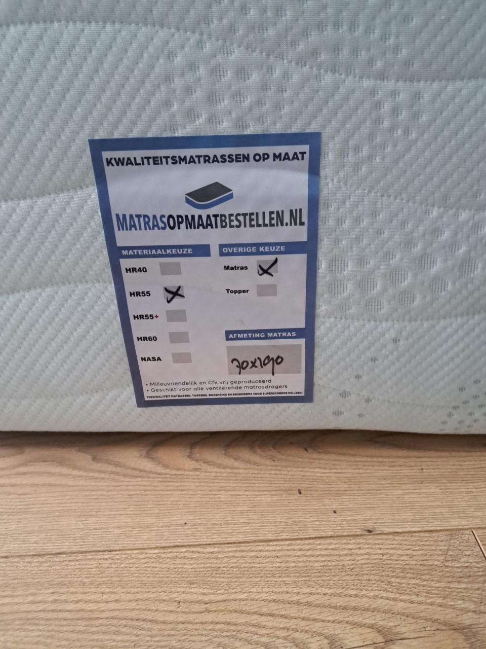 Te koop: nieuwe matrassen 190 x 70 cm, 15 cm dik