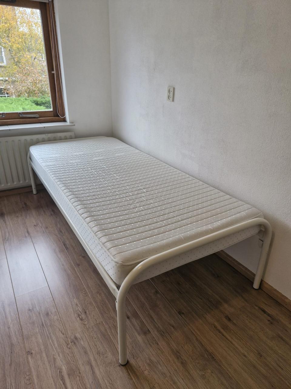 Logeerbed met onderschuif bed