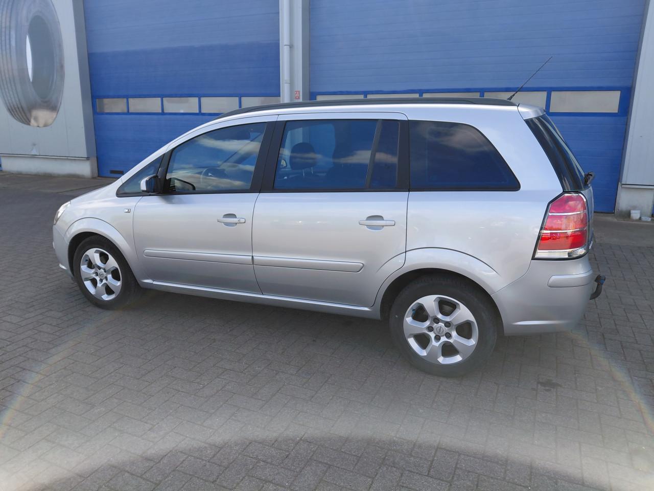 Opel Zafira B 1,8