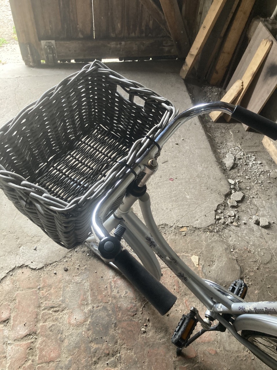 Batavus meisjesfiets 24” met rieten mandje