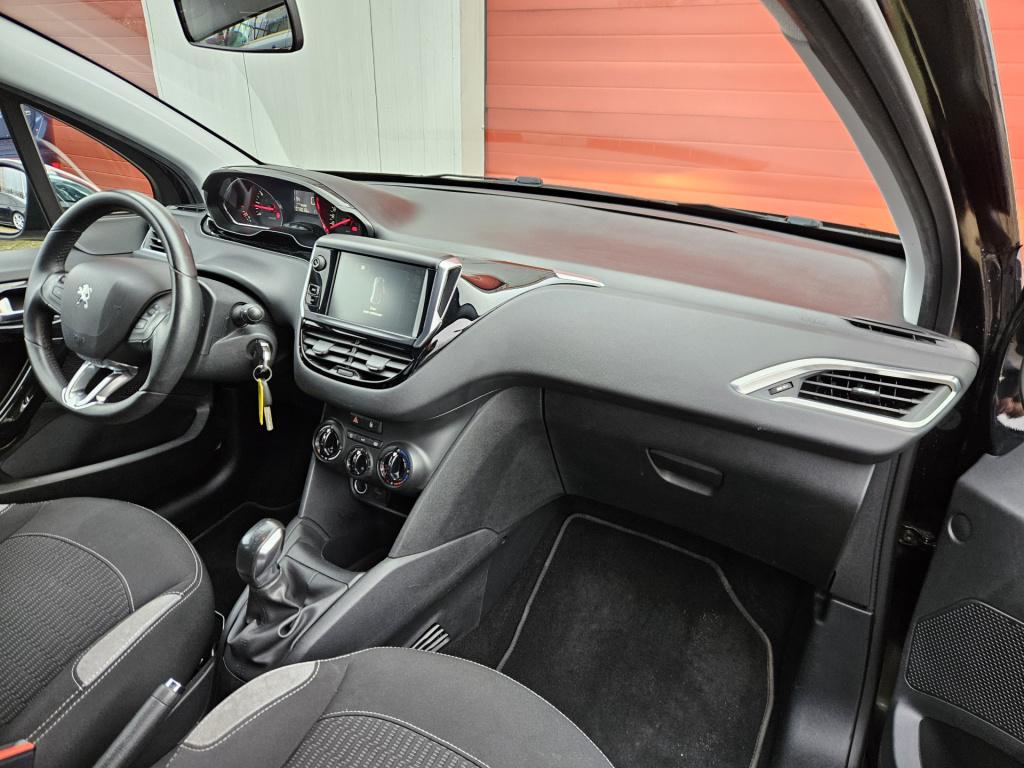 Peugeot 208 1.2 puretech style | cruisec.