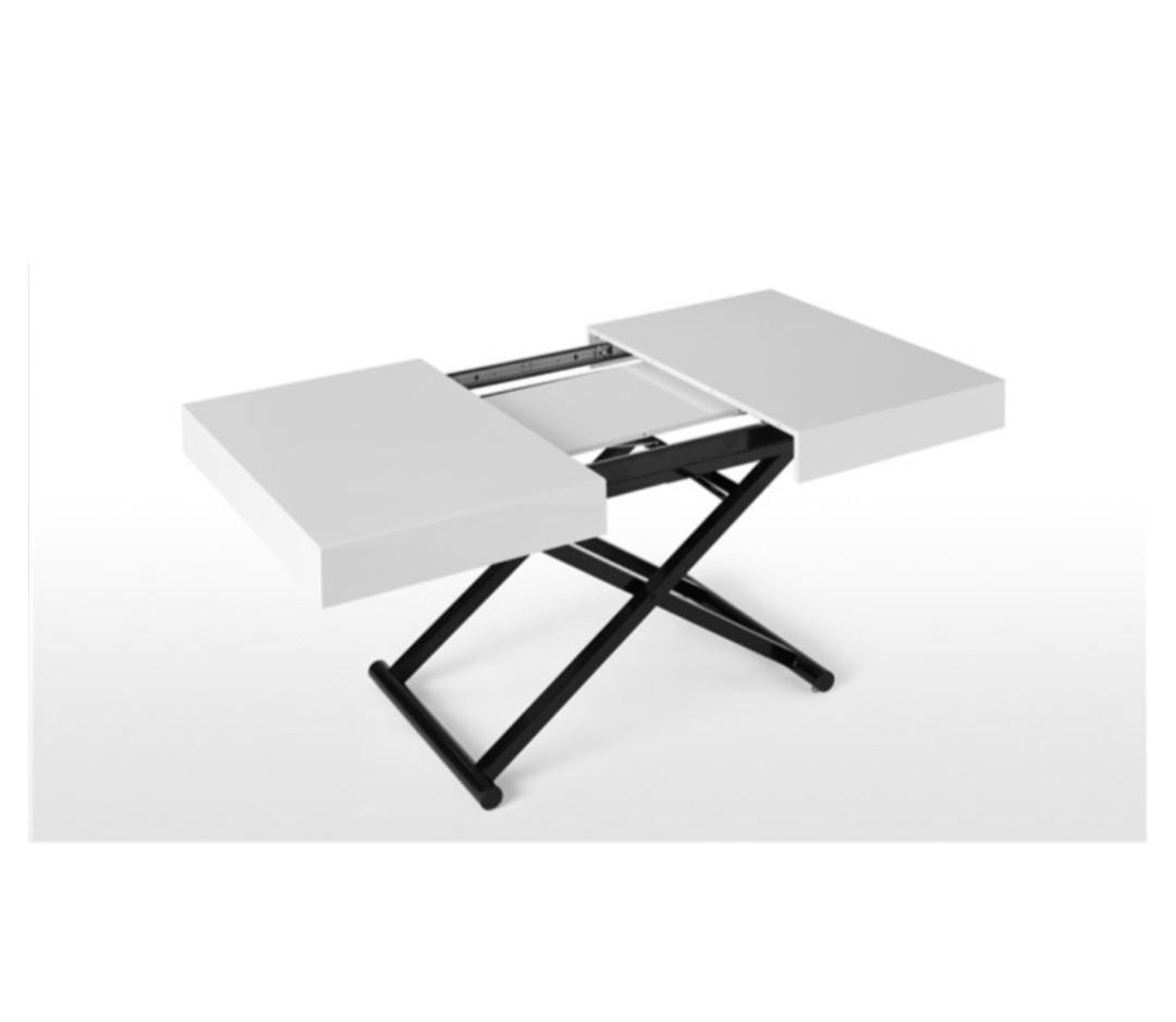 Uitschuifbaar en in hoogte te verstellen witte eet/salontafel