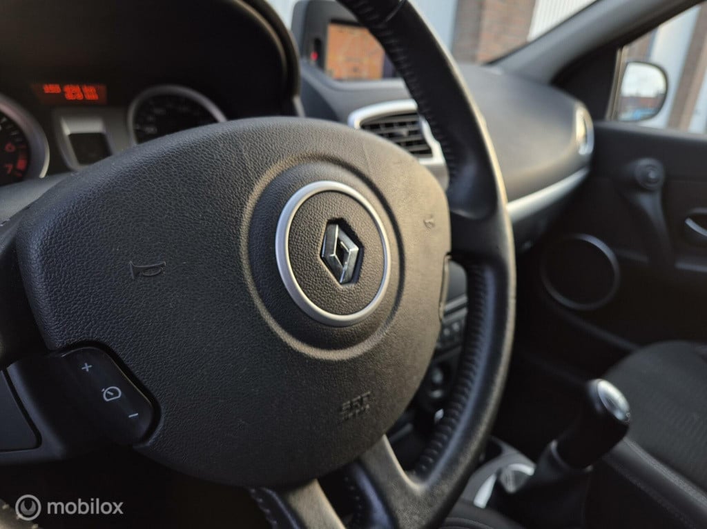 Renault Clio 1.2 tce dynamique / origineel nl / dealeronderhouden / airco /