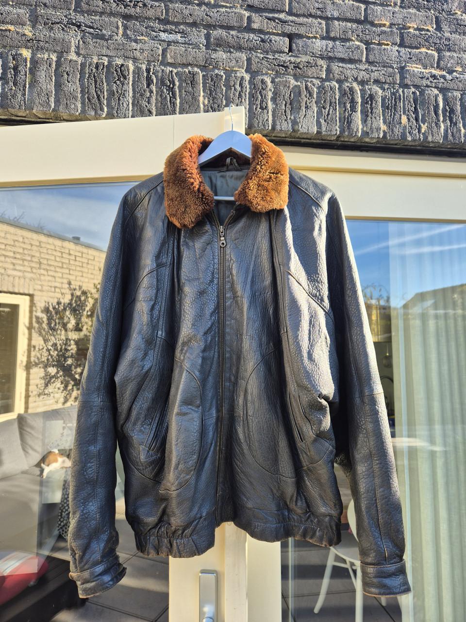 VintageLeren jas met bontkraag