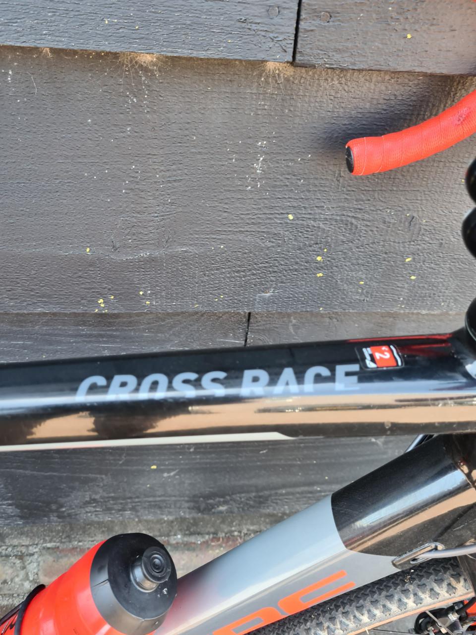 Gravelbike - Cube Cross Race