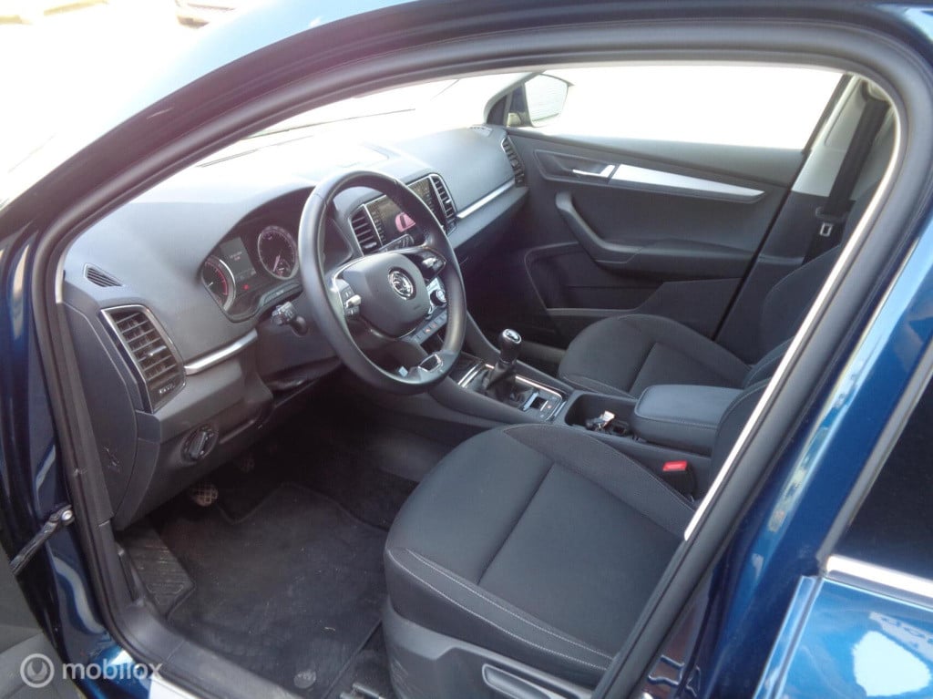 Skoda Karoq 1.0 tsi business edition/airco/stoel+stuur verw/full led/apple 