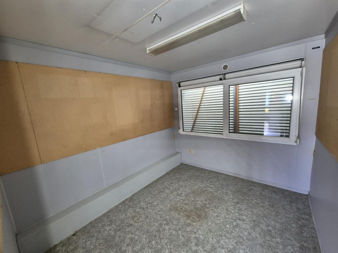 Kantoorunit / woonunit / bureelcontainer / bouwkeet 6x3m