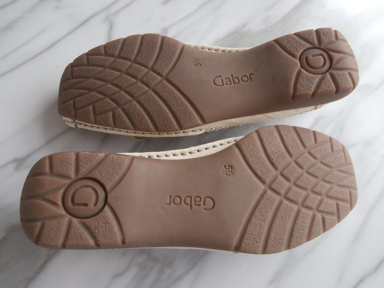 Dames schoenen kleur vanille   Merk  Gabor   Maat 39   voor  € 14,95