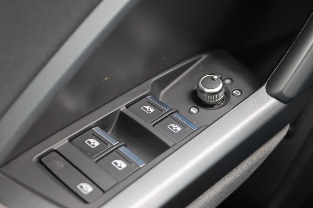 Audi Q3 35 tfsi s-line edition 150pk s-tronic