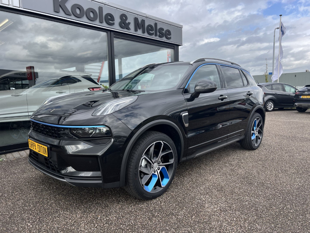 Lynk & Co 01 1.5 261pk plug in hybrid , stuurverwarming , panodak , adaptiv