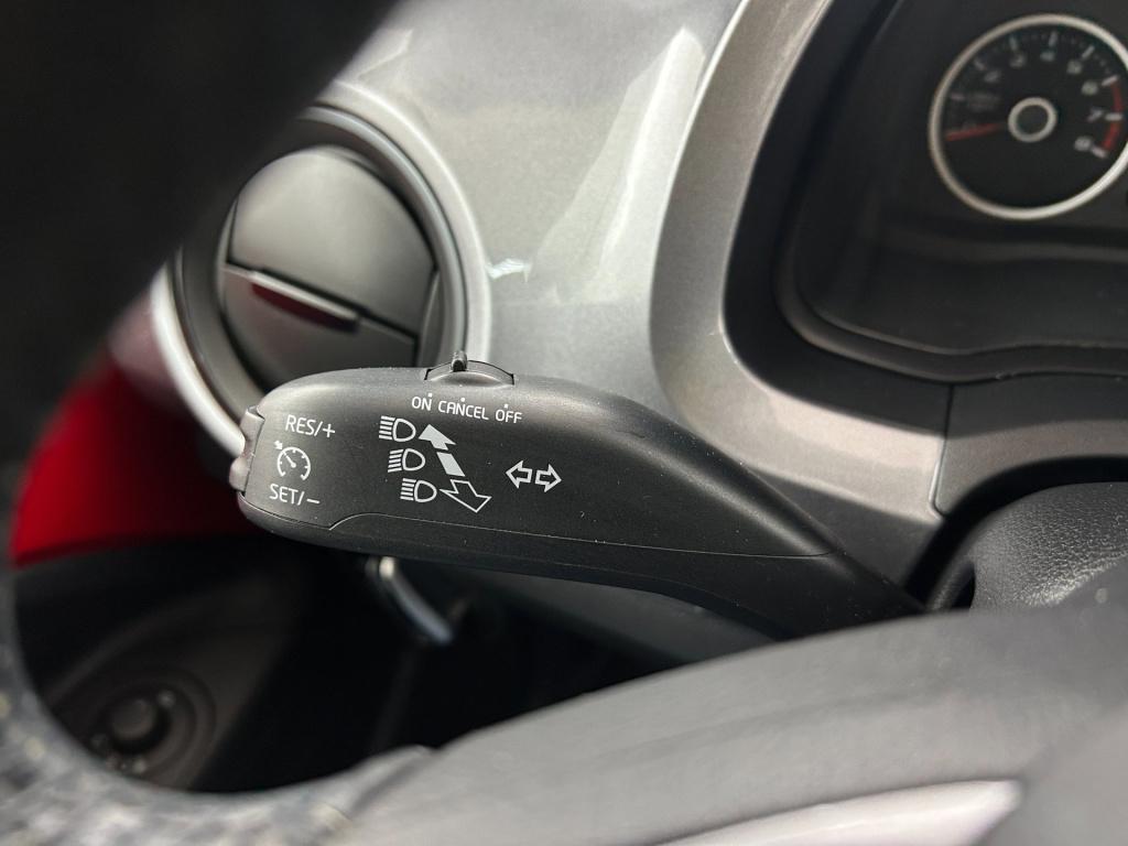 Seat Mii occasion 1.0 style sport | rood | tweedehands seat mii | airco | c