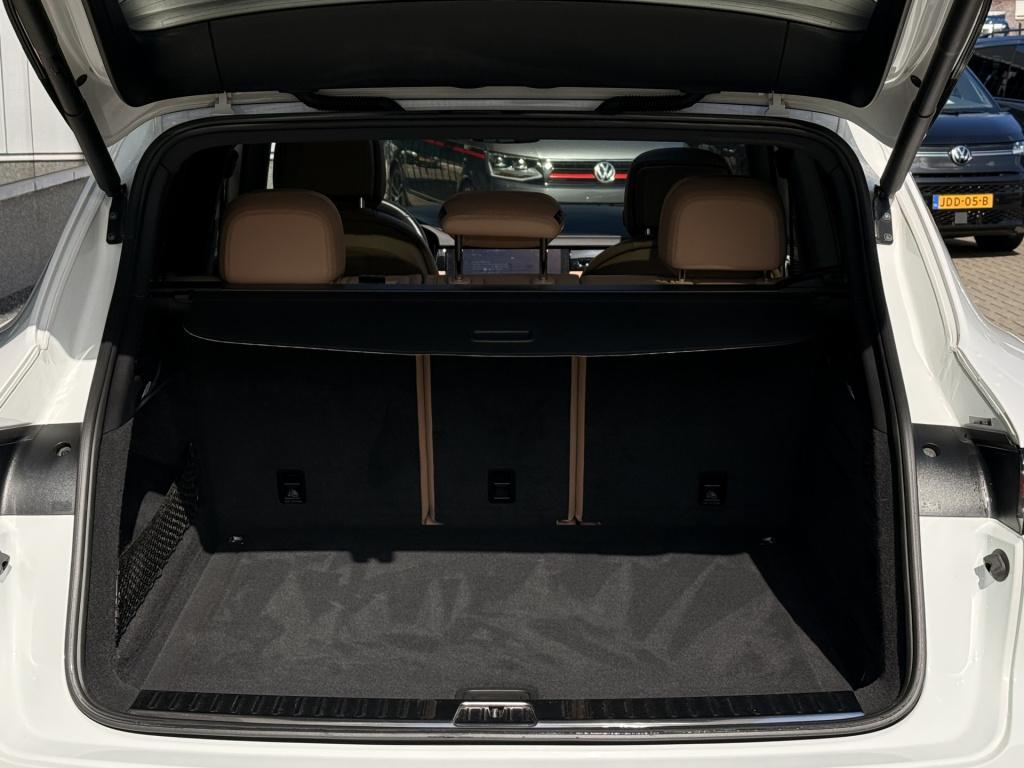 Porsche Cayenne 3.0 | sportdesign | pano | sportchrono | luchtvering | acc 