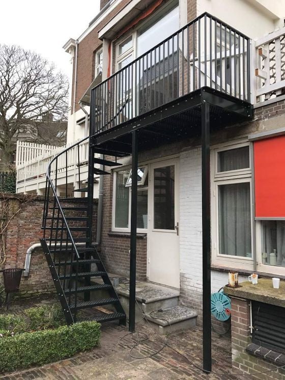 Buitentrappen, tuintrappen, kwartslagtrap, spiltrap, rechte trap