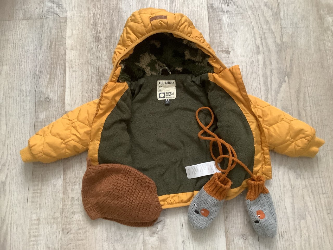 Tumble & Dry Winterjas - maat 80 + Wanten en Muts