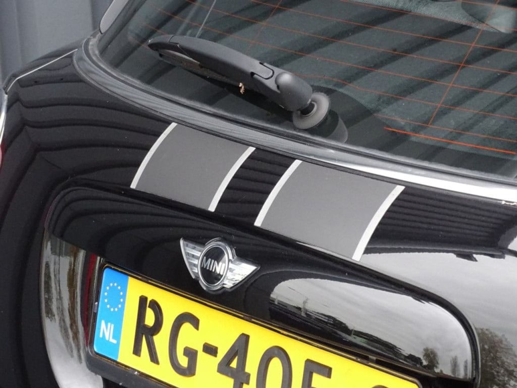 Mini Cooper mini 1.5 serious business automaat | jcw pack | king's cross