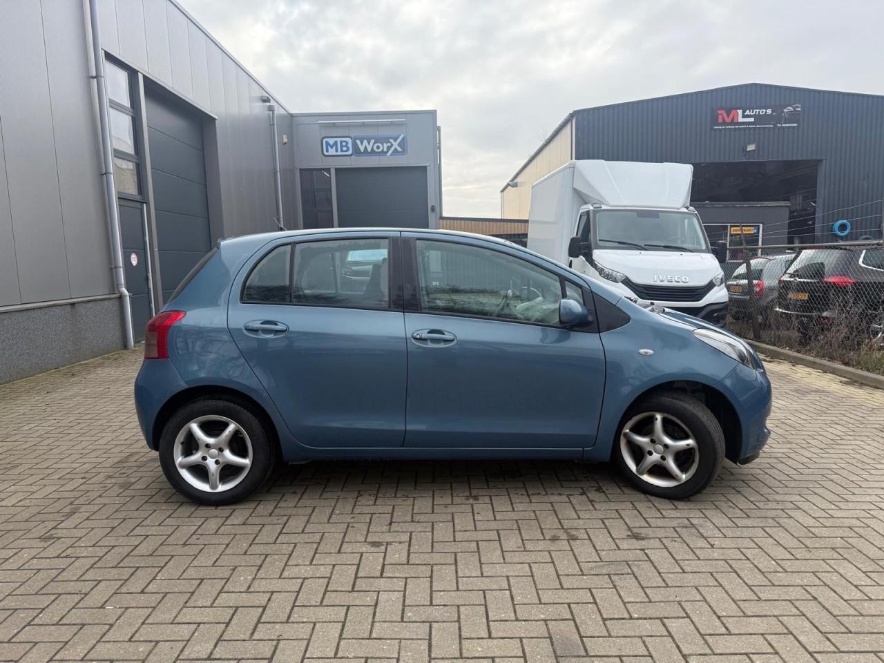 Toyota Yaris 1.3VVTi Sol Automaat Vol Jaar Apk