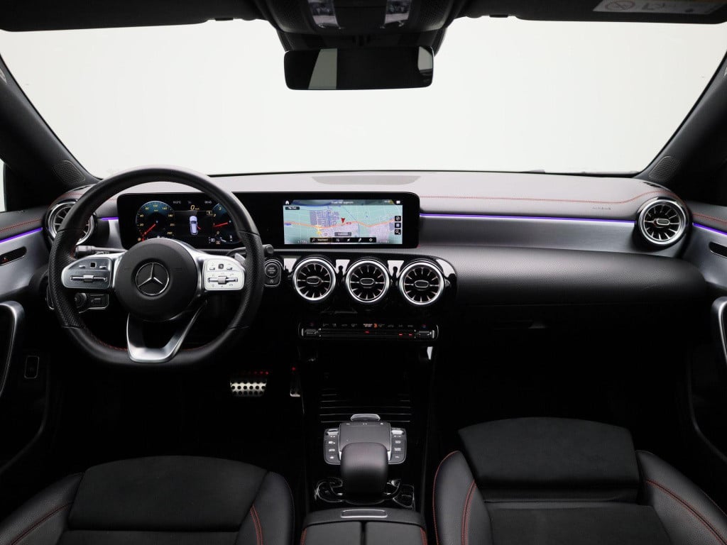 Mercedes-Benz Cla shooting brake 180 business solution amg | automaat | nav
