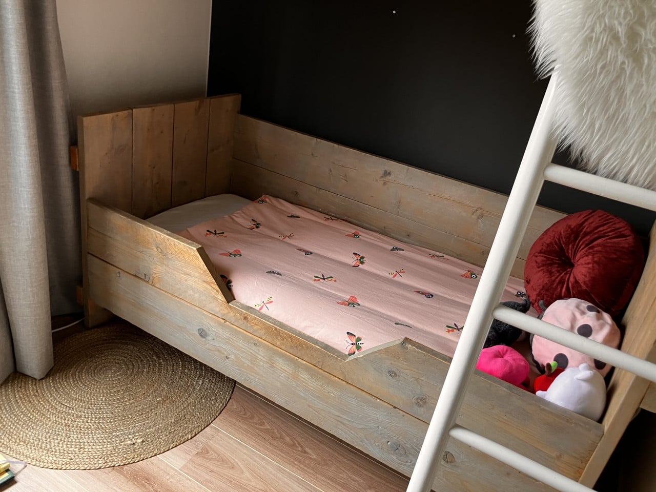 Peuter/ kleuter bed steigerhout