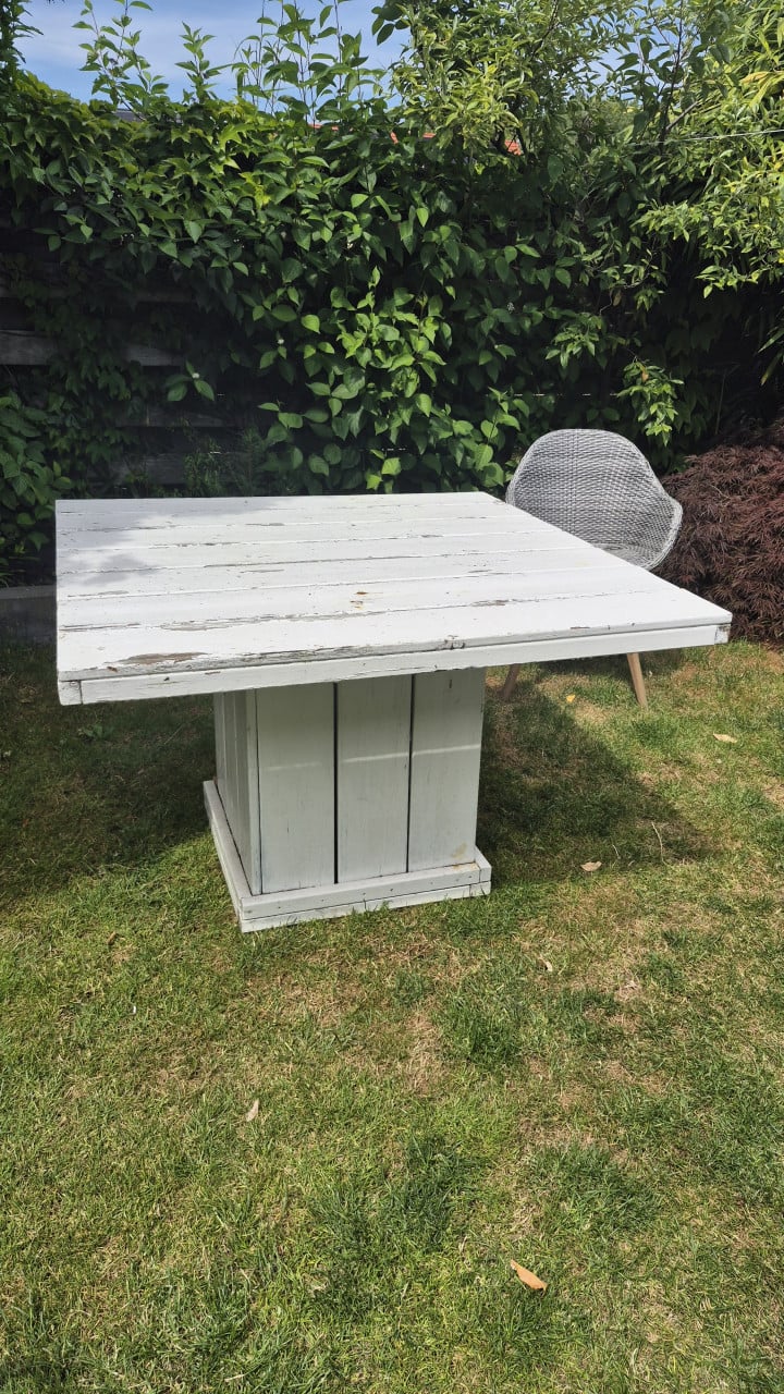 Gratis afhalen tuintafel hout
