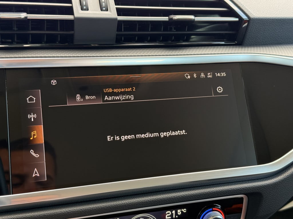 Audi Q3 sportback 45 tfsi e s-line | phev | matrix | stoelverwarming | digi