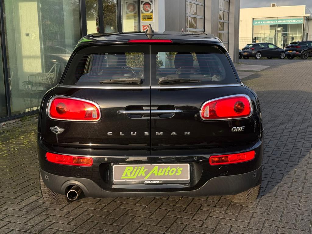 Mini Clubman mini 1.5 one * stoelverwarming * pdc * navigatie