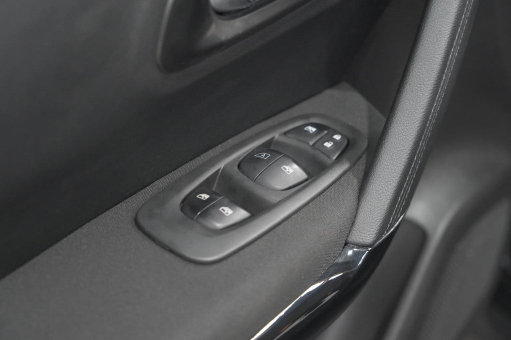 Renault Kadjar tce 130 edc intens | trekhaak | navigatie | parkeersensoren 
