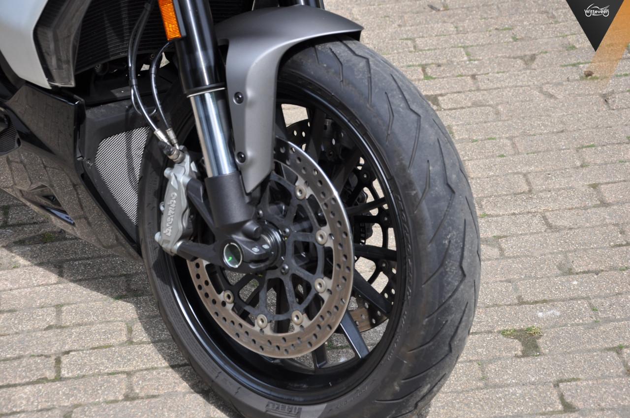 Ducati Diavel 1260 8250 km, Nederlandse motor