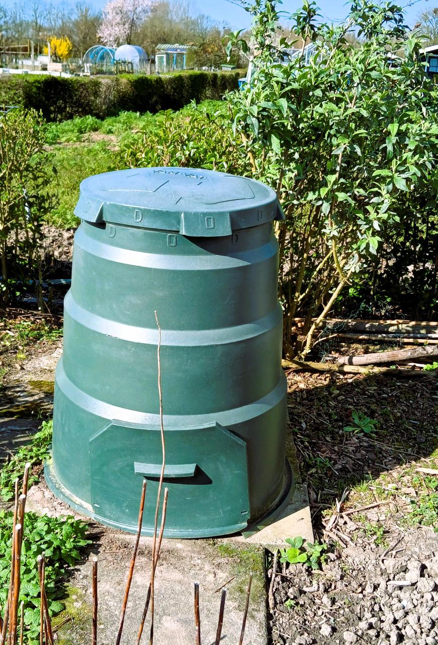 Compostvat  -  GERESERVEERD