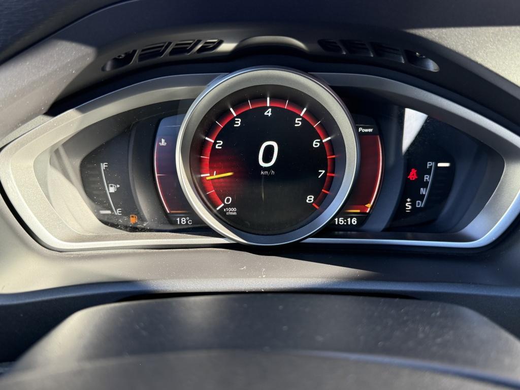 Volvo V40 t3 153pk aut6 polar+ sport| panodak| camera| h&k sound| trekhaak