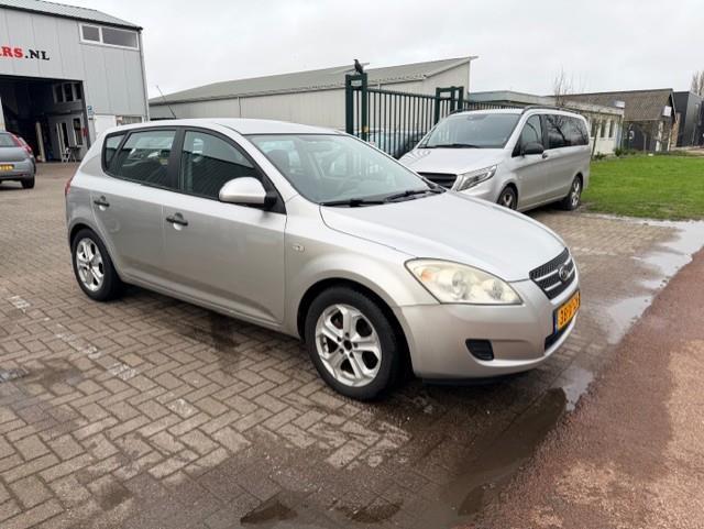 Kia Cee'd 1.4 x-tra