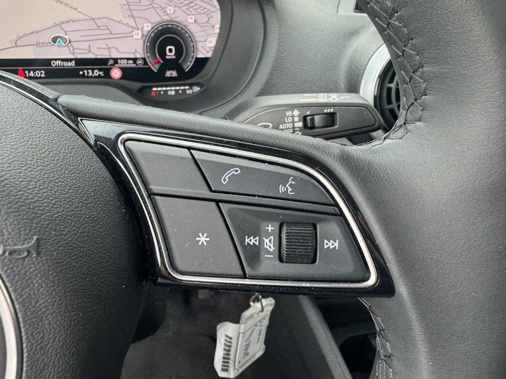 Audi Q2 35 tfsi s edition