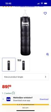 Bokszak met ketting en handschoenen