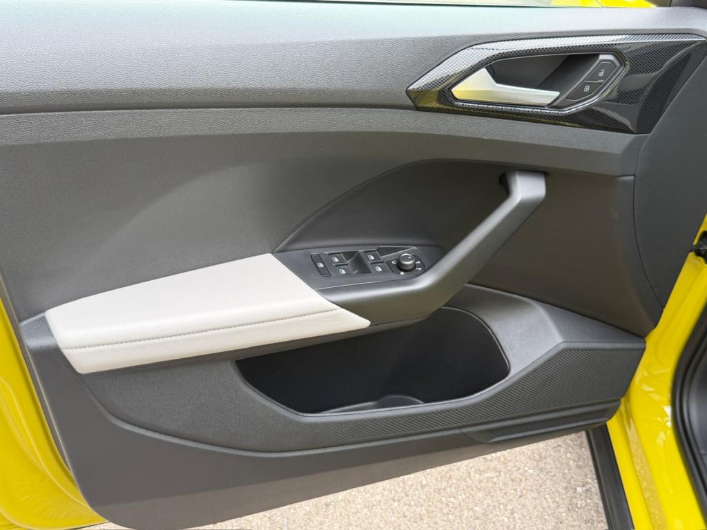 Volkswagen T-cross 1.5 tsi 150pk dsg style | trekhaak | led gril | camera |