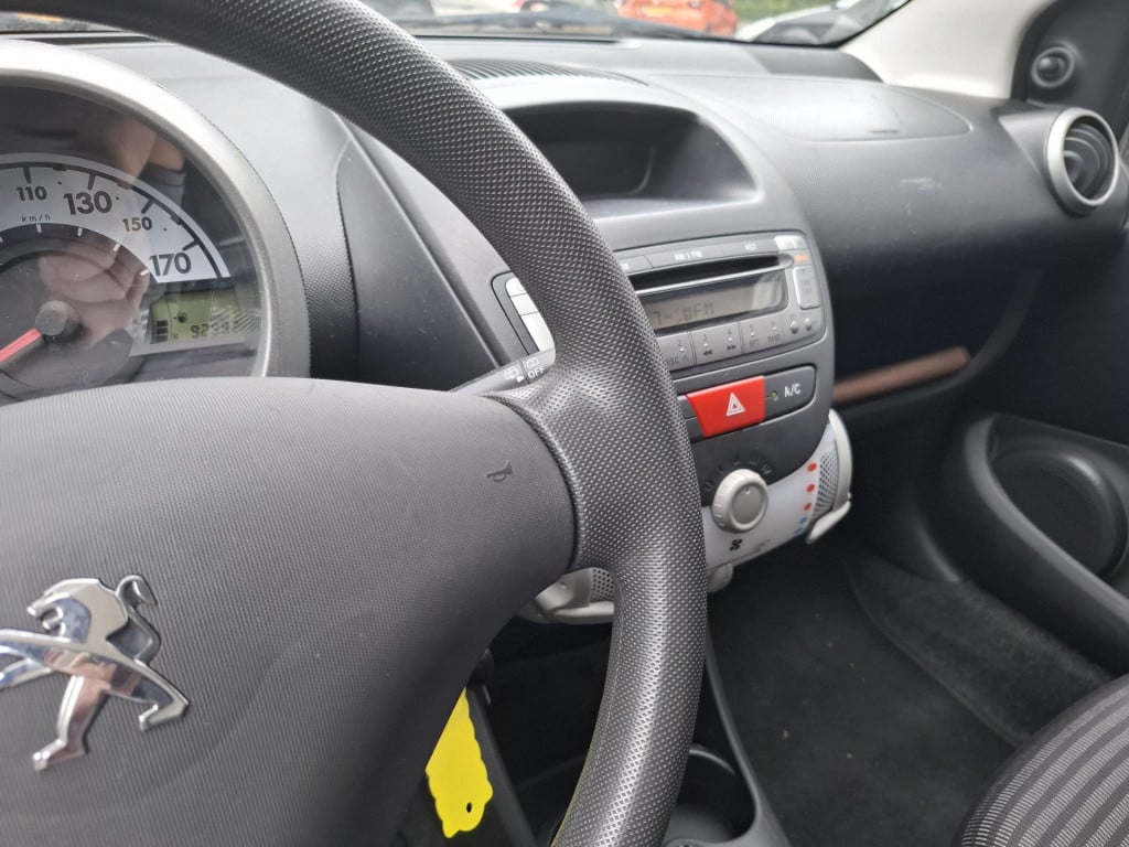 Peugeot 107 1.0i 12v active premium 5-drs airco/led