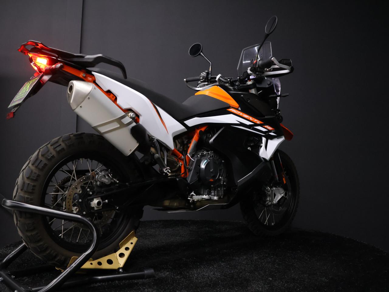 890 ADVENTURE R