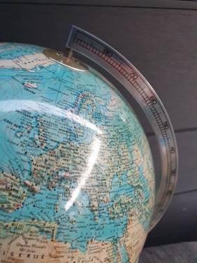 Jaren 60 Eerste Nederlandsche Globe Industrie Zwolle zeer nette staat..