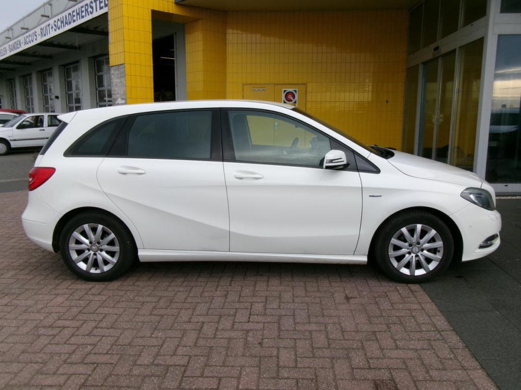 Mercedes-Benz B-Klasse 180 cdi automaat, airco, navi, pdc, trekhaak