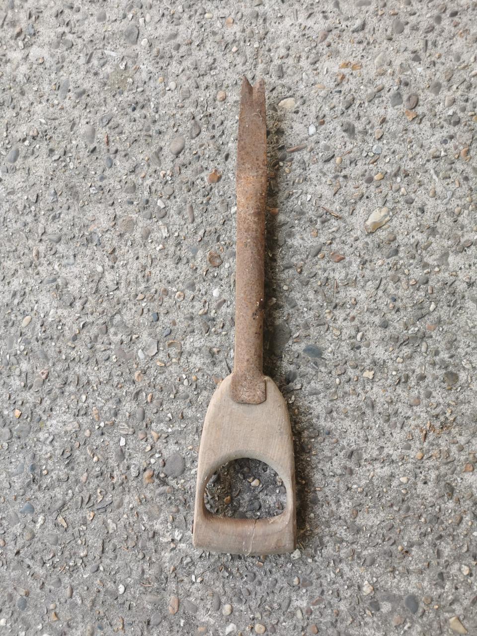 Bieten steker