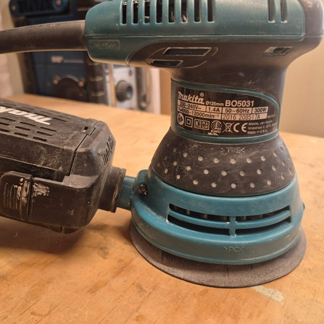 Makita 230V excentrische schuurmachine