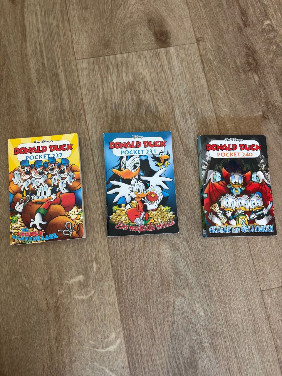 Donald duck pockets