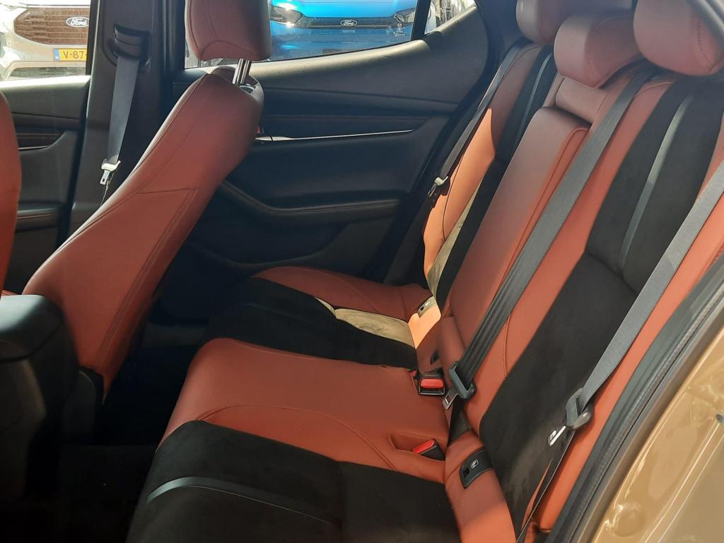 Mazda 3 2.0 e-skyactiv-g m hybrid 150 nagisa