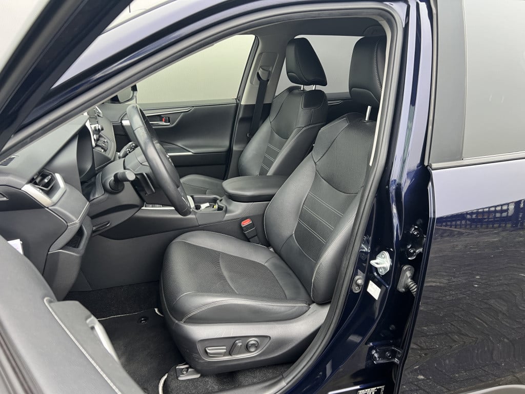 Toyota Rav4 2.5 hybrid executive nl auto | trekhaak | alarm klass 3 | vol l